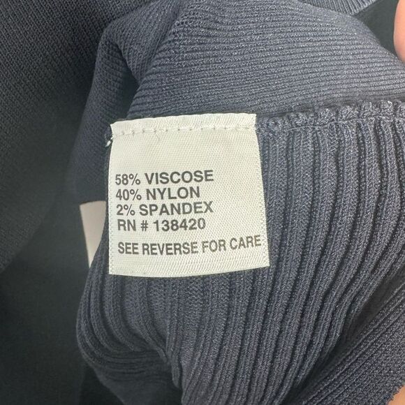 Carlisle ribbed navy sweater size medium - Picture 5 of 7